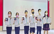 鮮衣怒馬少年時，不負韶華行且至